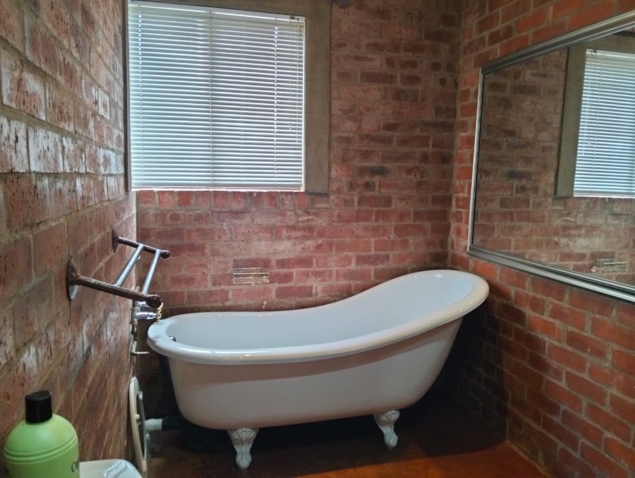 4 Bedroom Property for Sale in Pellissier Free State